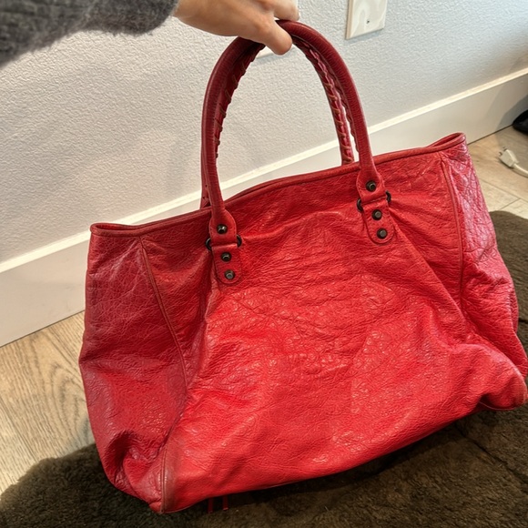 Good condition balenciaga big tote color: red - Picture 3 of 7